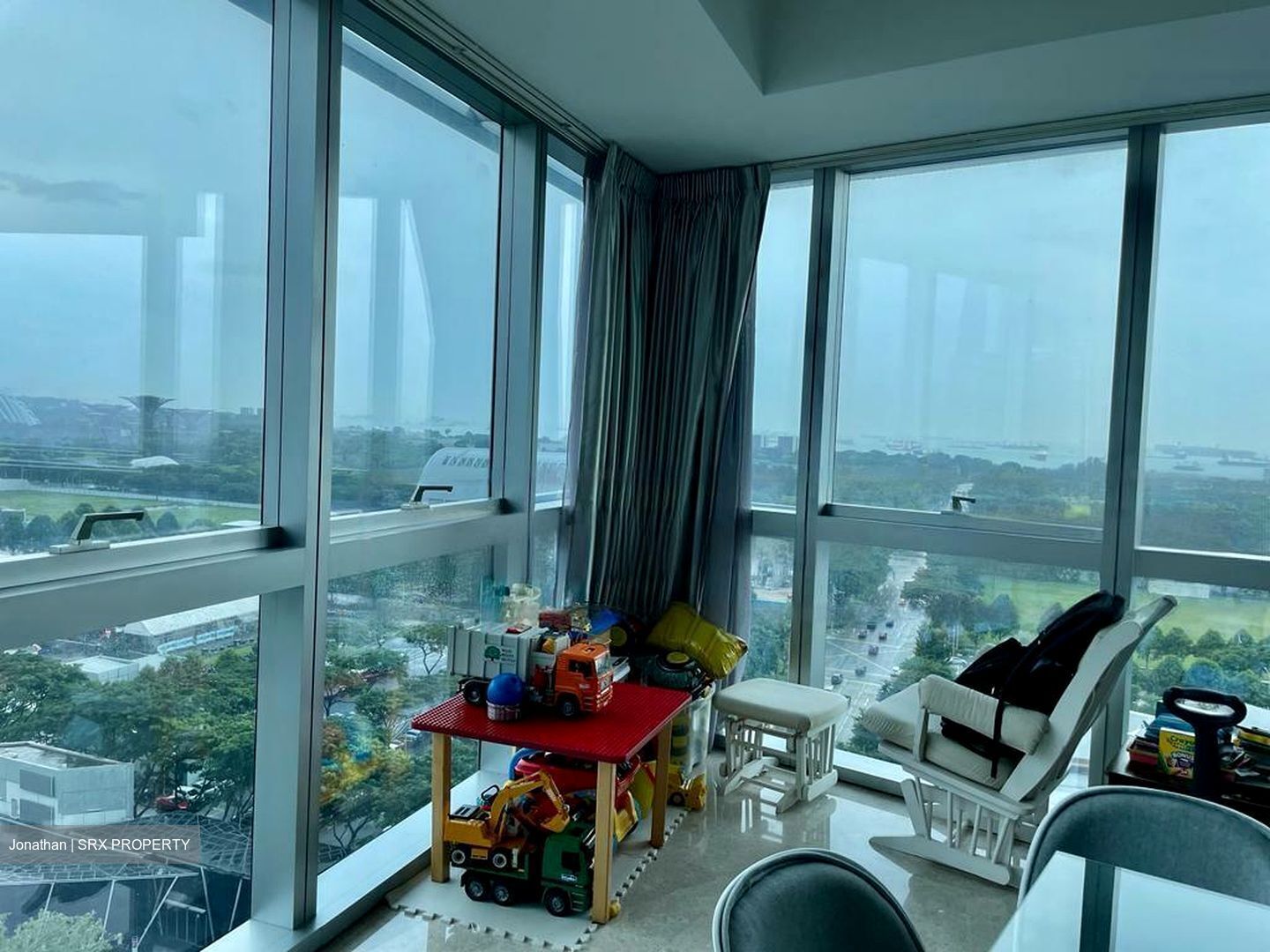Marina Bay Residences (D1), Condominium #458921101